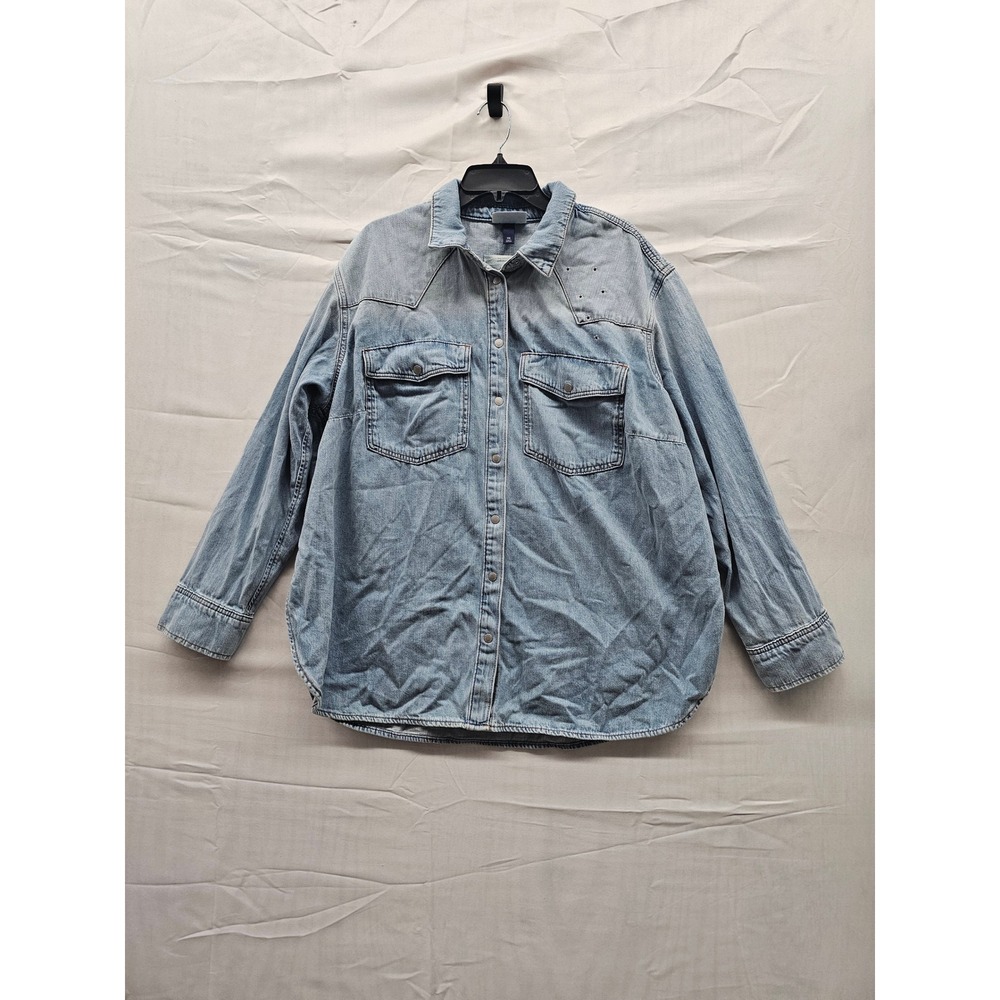 Universal Thread Womens XXL Oversized Denim Western Shirt Light Wash Blue NWT